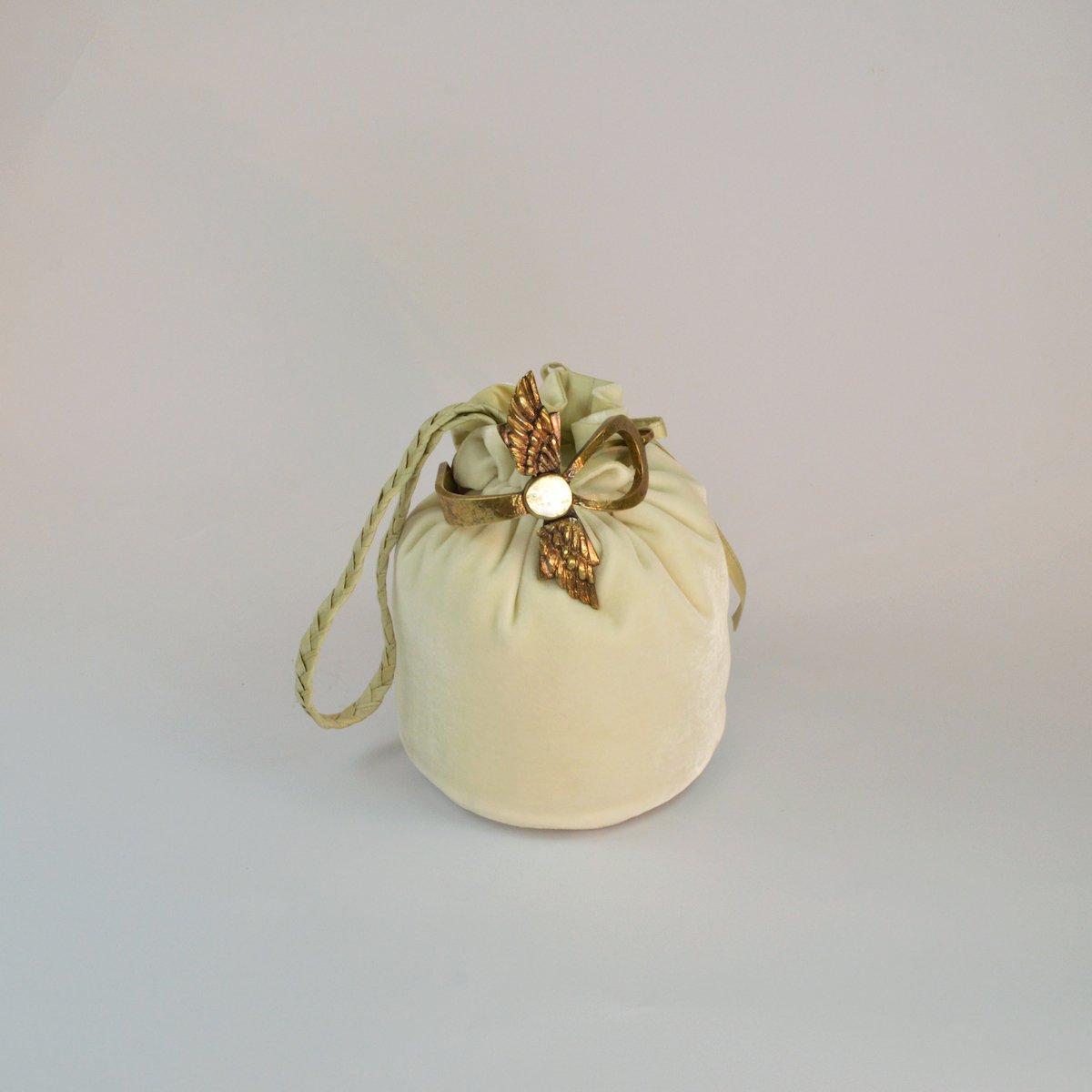 ankh cream silk velvet decoupe 1