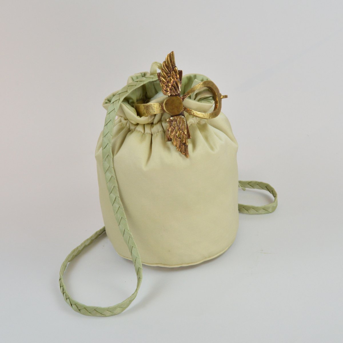 ankh light gold shantung decoupe 2