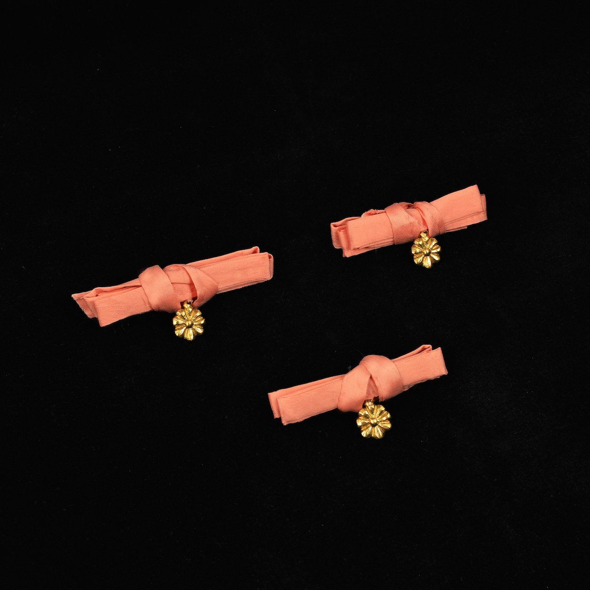 peach blossom power flower choker